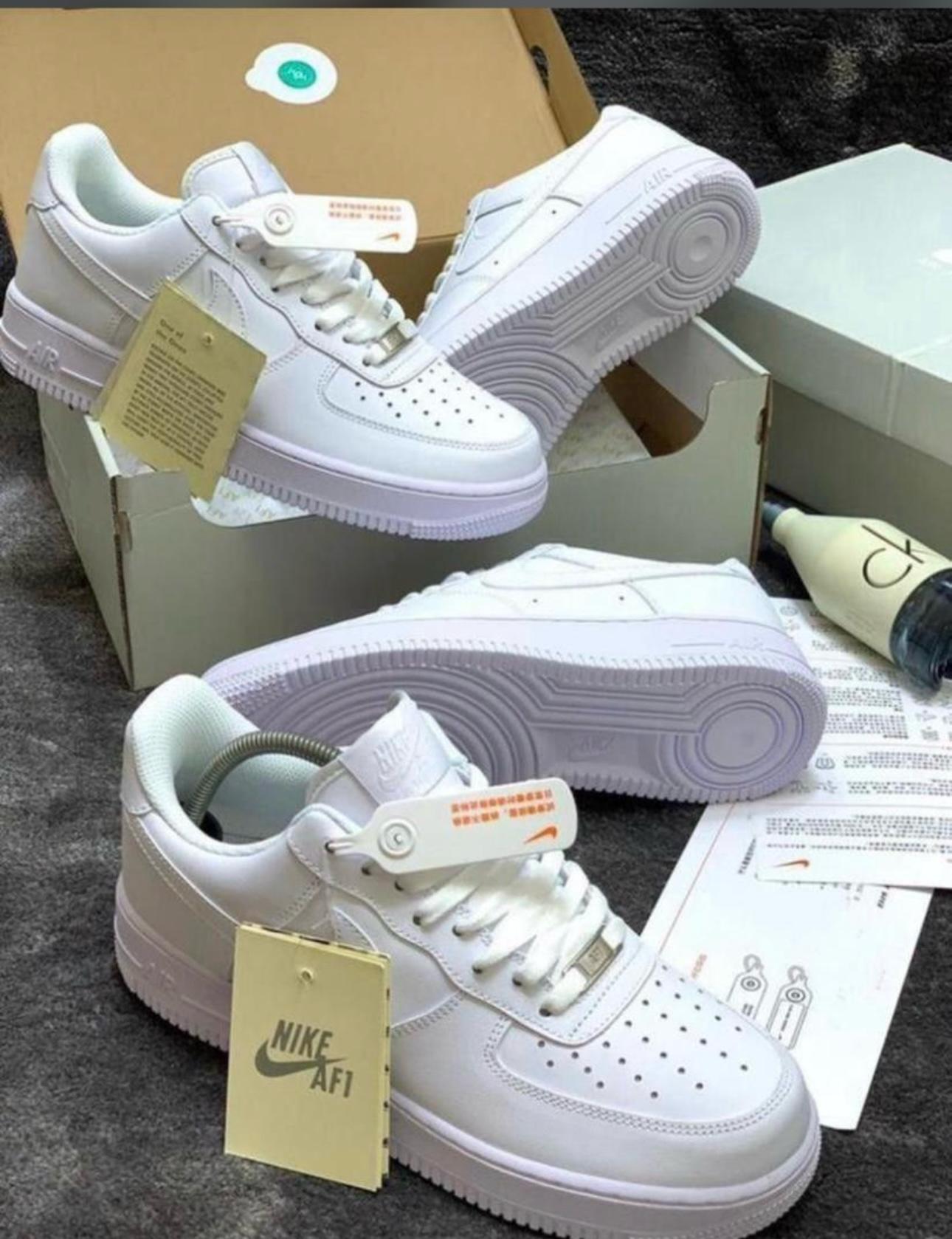 Nike Air Force 1